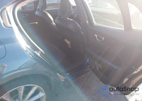 2019 Volvo S60 T5 Momentum from USA, damaged, VIN 7JR102FKXKG001743